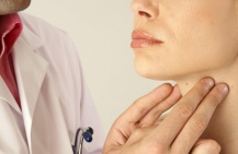 Проблемы в работе щитовидной железы у женщин: причины, симптомы, методы устранения, профилактика