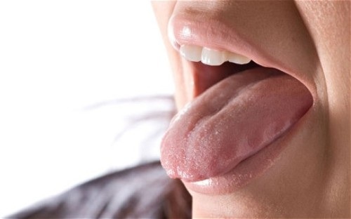 Почему неприятный запах изо рта