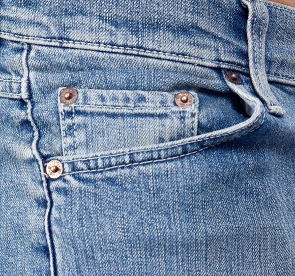 Маленький карман джинсов